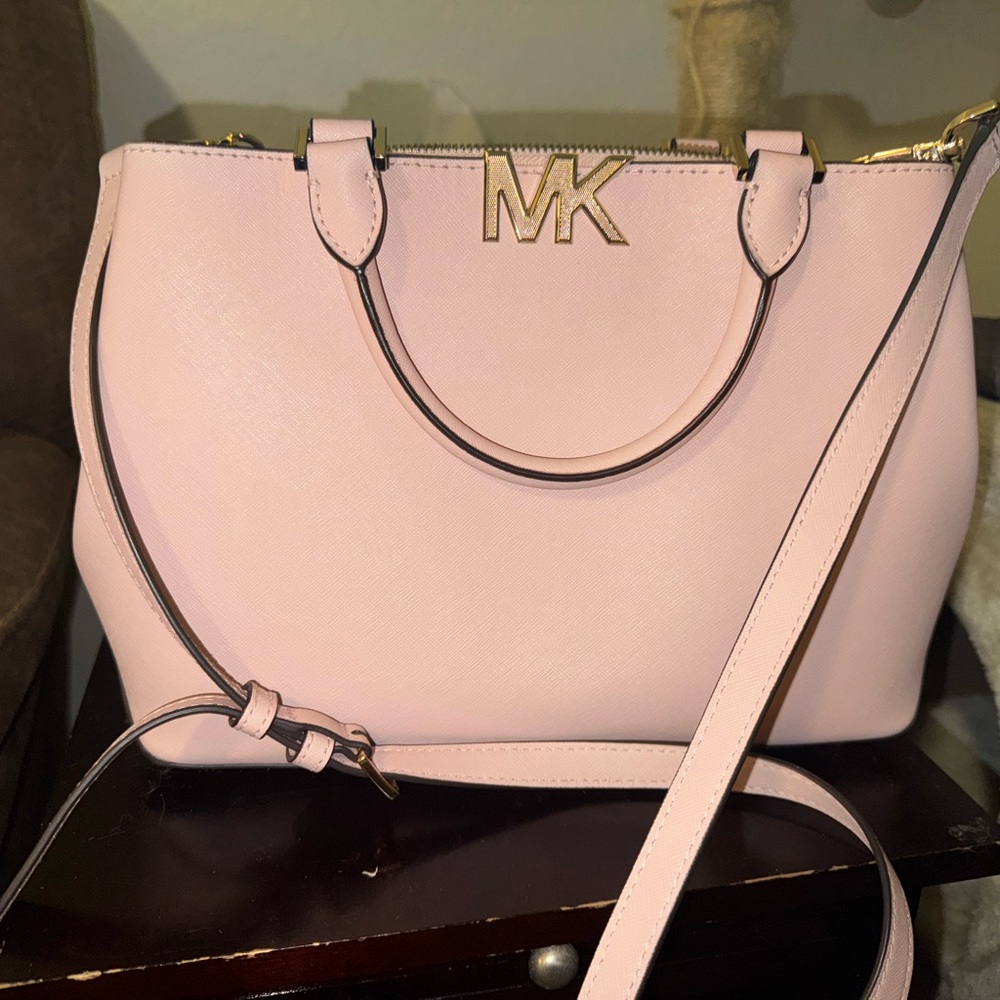 Michael Kors Pink Crossbody Bag Chic and Versatile